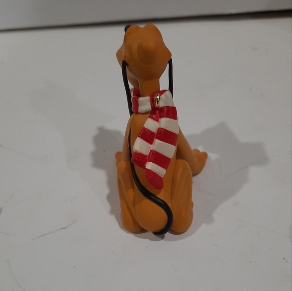 "Dog Dish Dilemma" Hallmark Pluto Ornament - Picture 5 of 8
